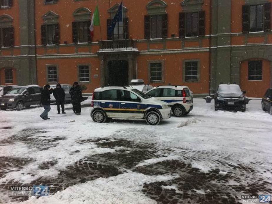 Maltempo: ruspe, trattori  in soccorso
