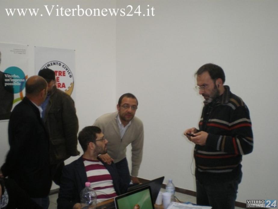 La lunga notte elettorale nelle sedi di partito