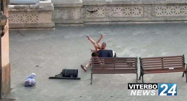 Viterbo News 24 – Paura nel centro storico: violenta lite a Tarquinia con coltello e manganello Viterbo News 24 – Paura nel centro storico: violenta lite a Tarquinia con coltello e manganello